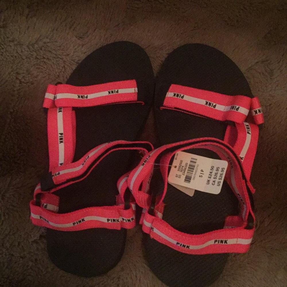 **NWT** Pink summer sandals.